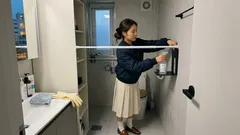 압축봉과 북엔드만으로 화장실 데드스페이스를 미니 선반으로 만드는 법