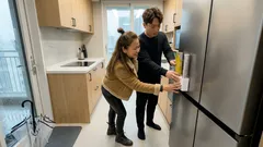 다이소 마그넷 우산꽂이로 주방 바닥 비우는 ‘떠서 수납’ 3가지